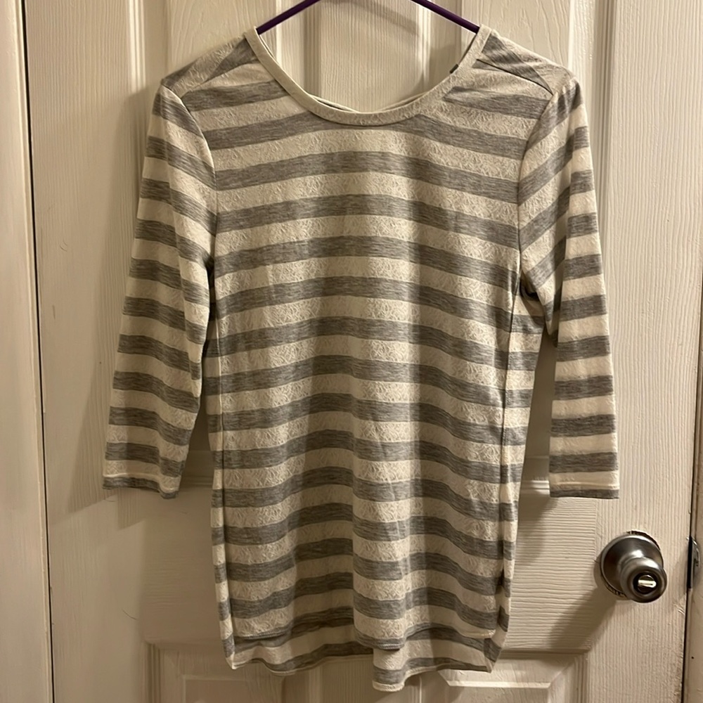 3/4 sleeve Daniel Rainn top size small